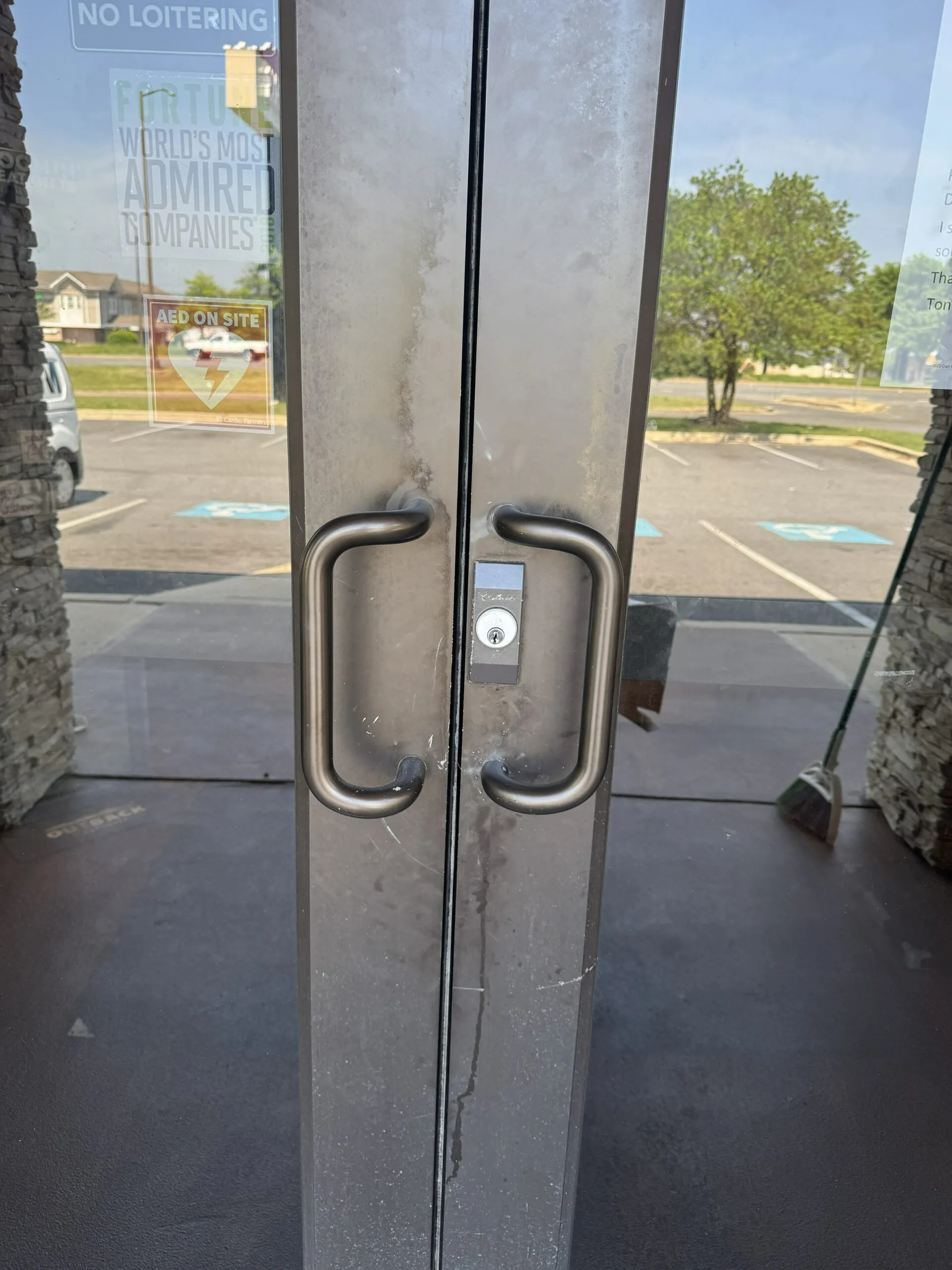 Commercial door 